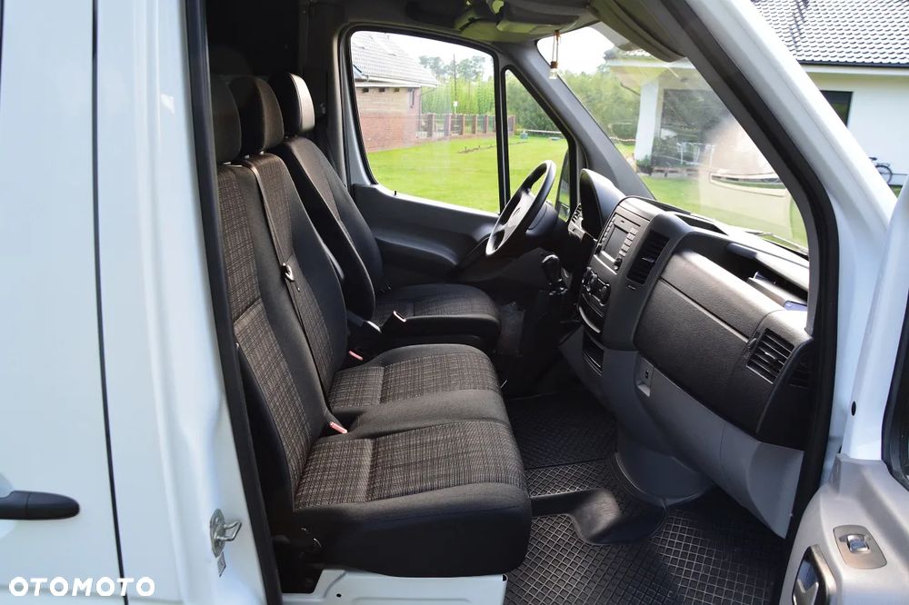 Mercedes-Benz Sprinter 319 CDI Bluetec - 10