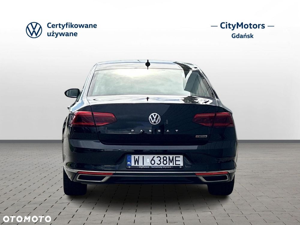 Volkswagen Passat - 8