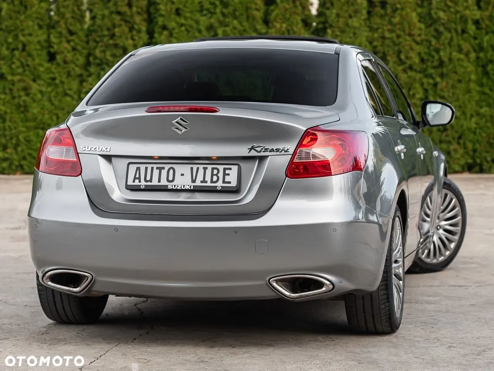 Suzuki Kizashi 2.4 4x4 CVT Sport - 12