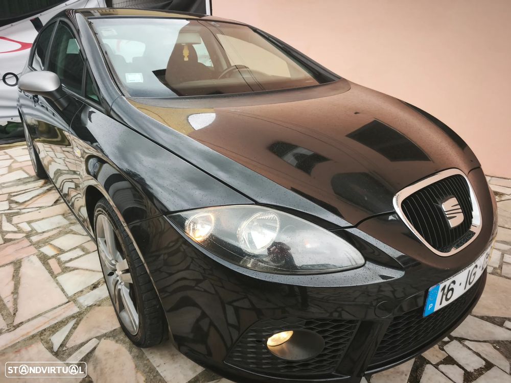 SEAT Leon 2.0 TDI DPF FR - 1