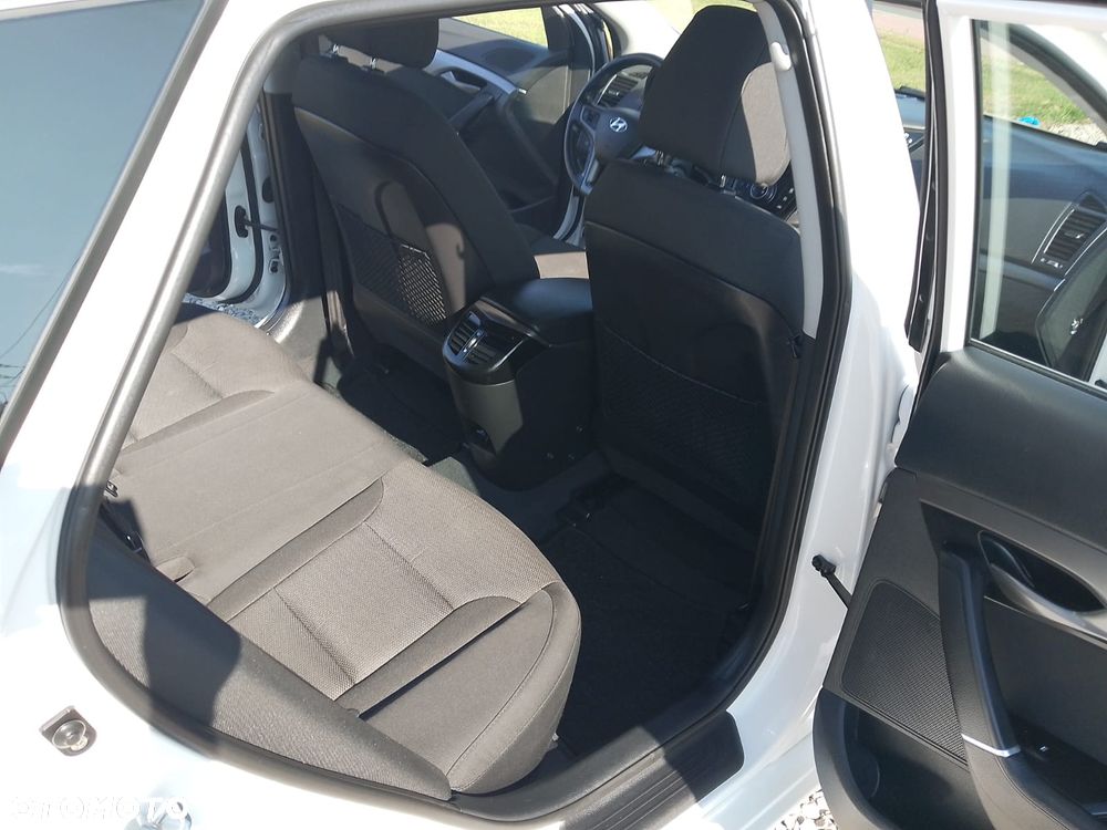 Hyundai i40 1.6 GDI Comfort + - 13