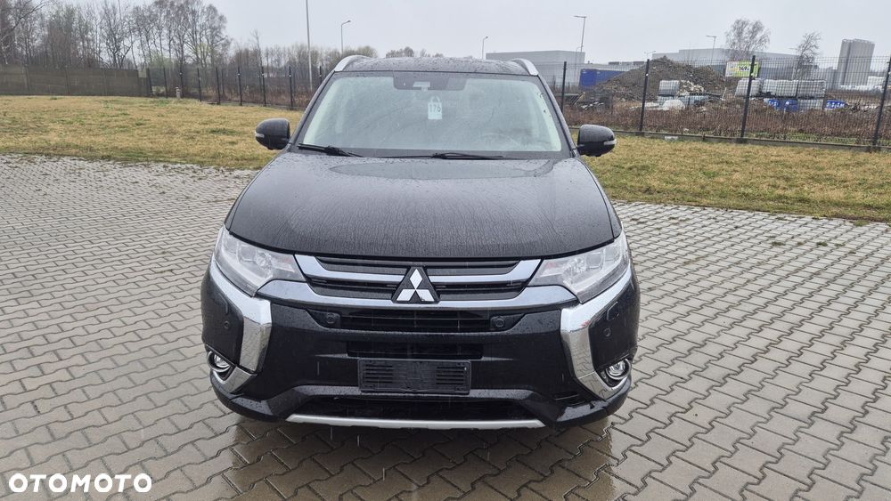 Mitsubishi Outlander 2.0 4WD Plus - 1
