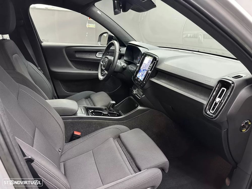 Volvo XC 40 Recharge Core - 17