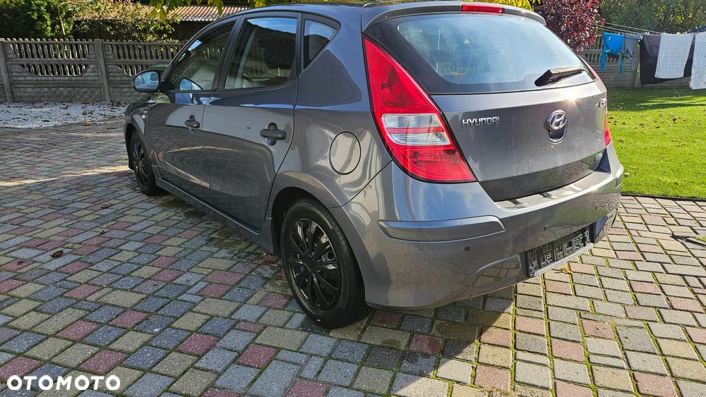 Hyundai I30 2010 photo 2