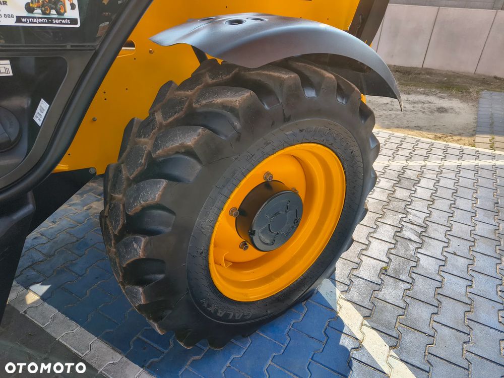 JCB 540-140 2023R klimatyzacja - 19