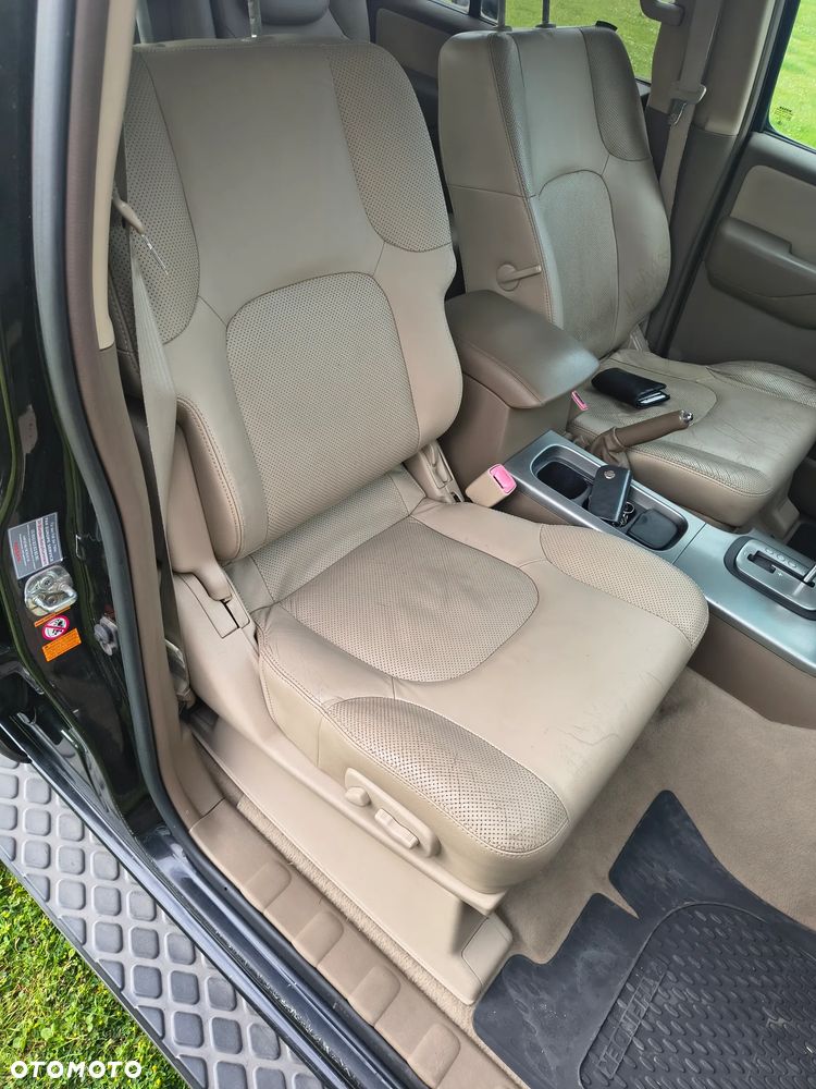 Nissan Pathfinder 2.5 DCi Elegance - 15