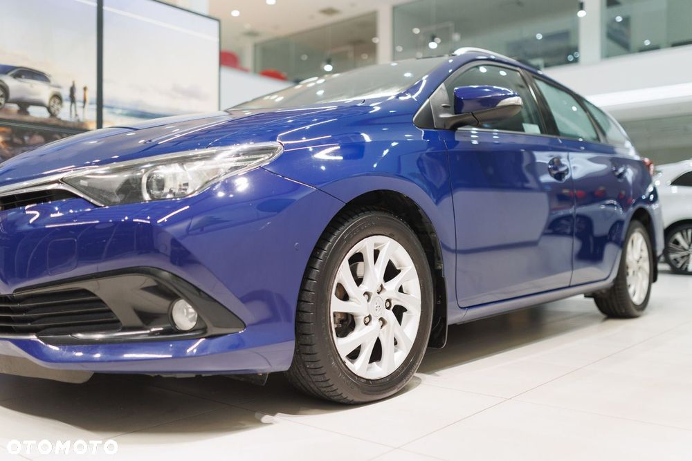 Toyota Auris - 13