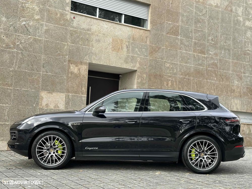 Porsche Cayenne - 4