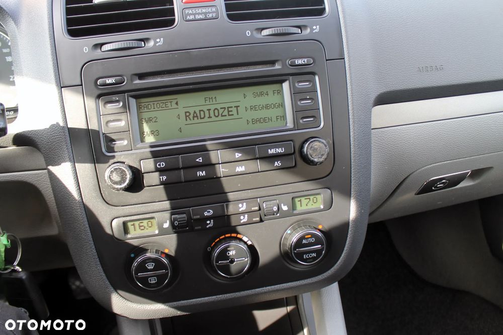 Volkswagen Golf - 17