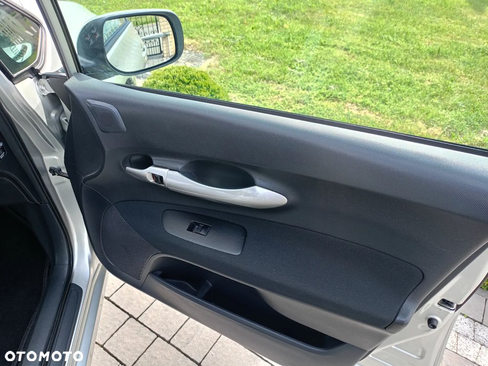 Toyota Auris 1.6 VVT-i Executive - 20