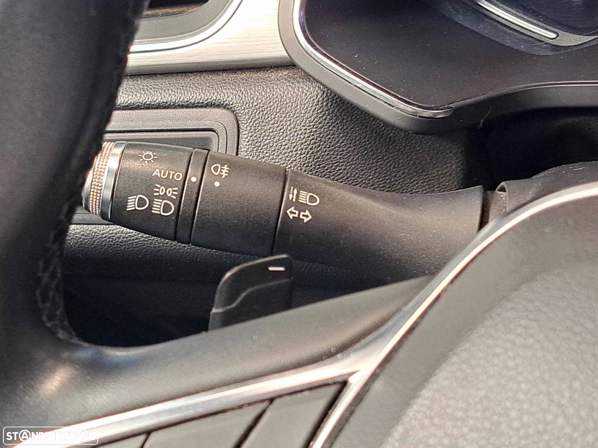 Renault Captur 1.5 dCi Exclusive EDC - 6