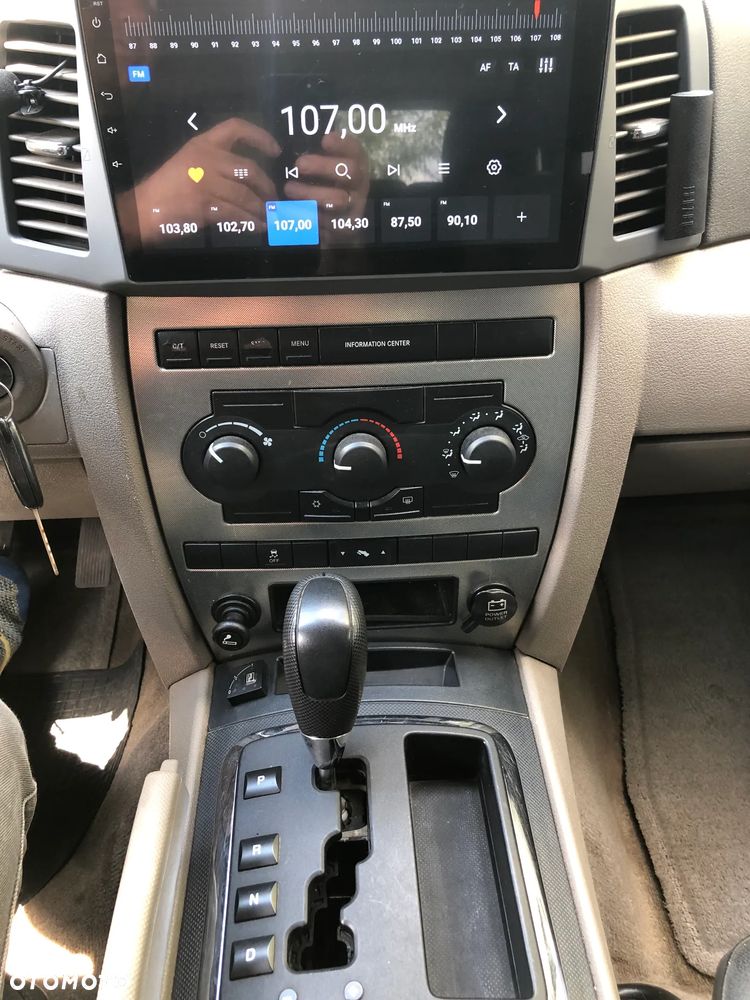 Jeep Grand Cherokee - 11