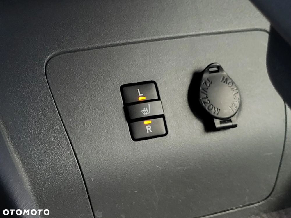 Toyota Prius (Hybrid) - 15