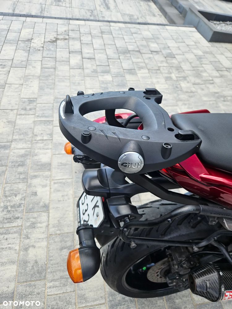 Yamaha FZ - 12