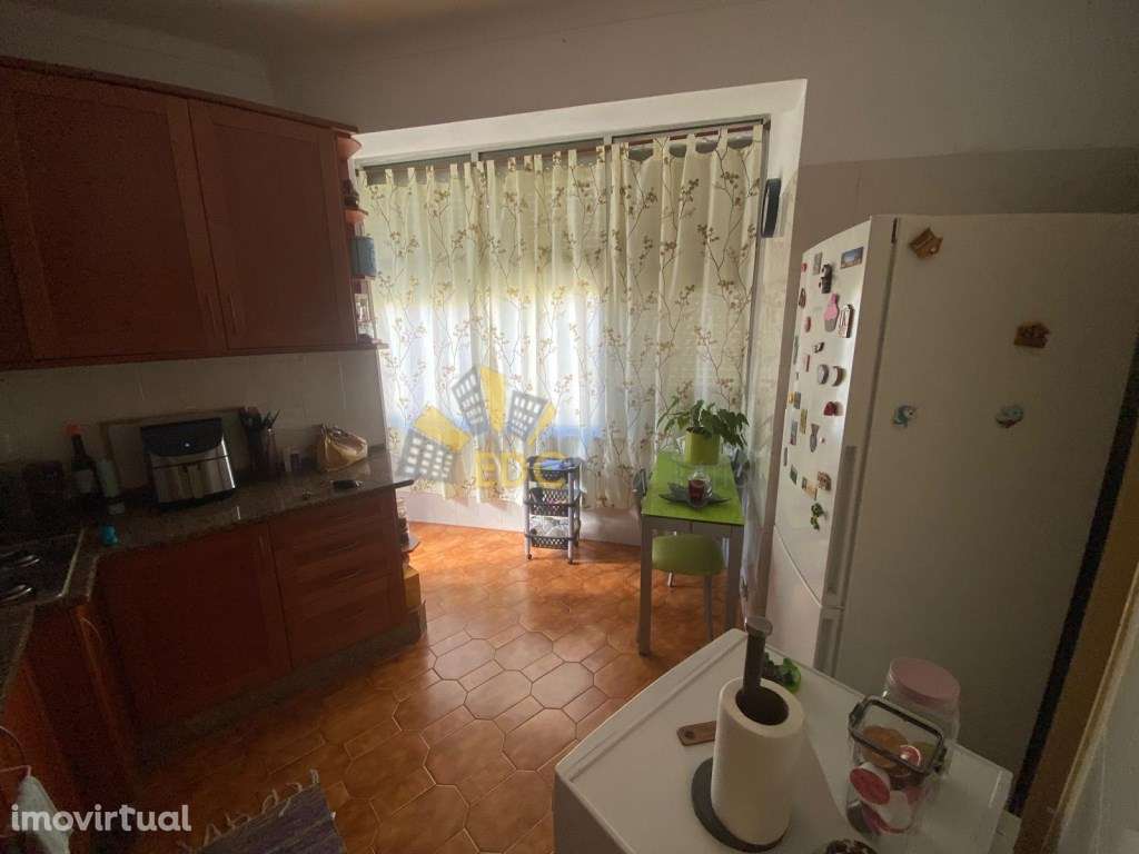 Apartamento T3 bastante soalheiro | Localizado em Camarate | Não pe... - Grande imagem: 3/21