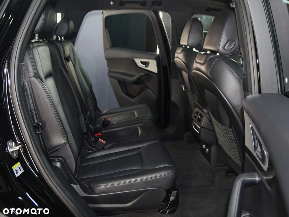 Audi Q7 - 7