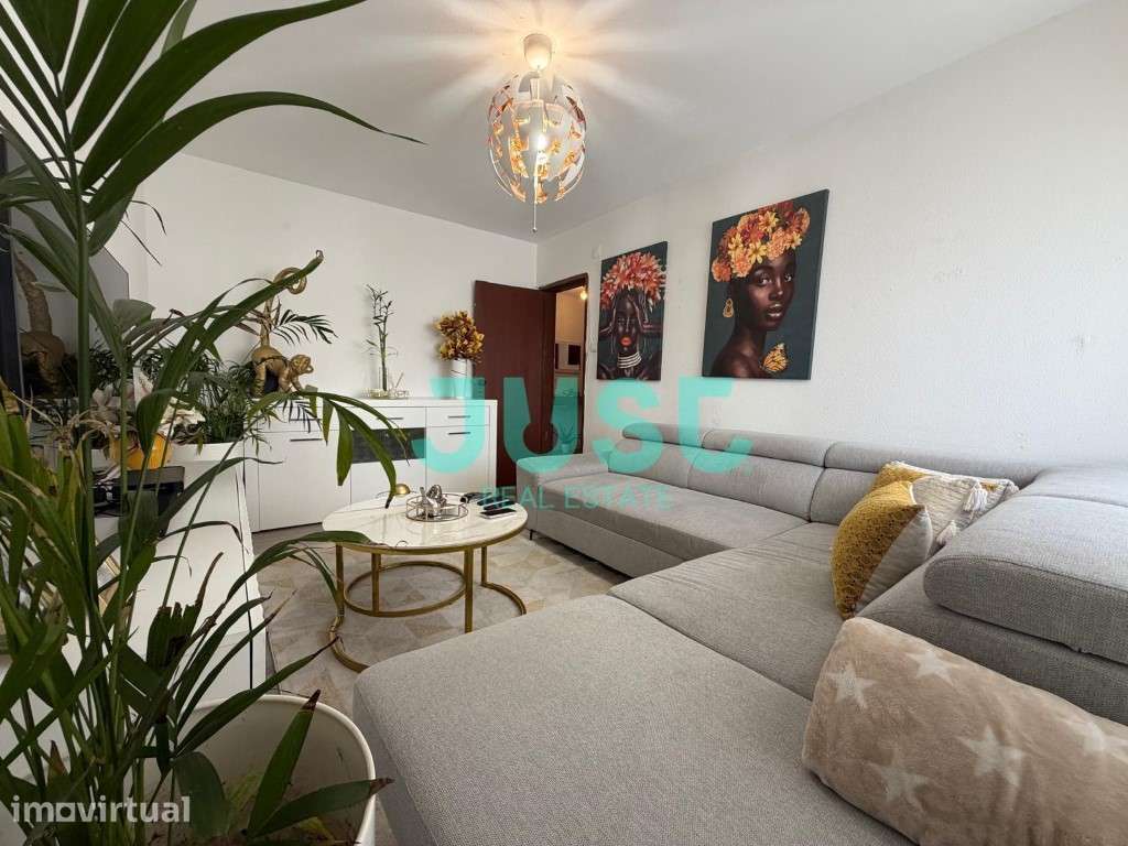Apartamento T2 à venda no Laranjeiro - Grande imagem: 2/18