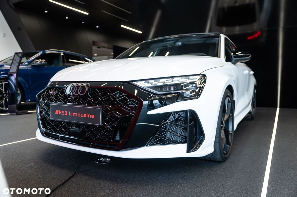 Audi RS3 Limousine - 4