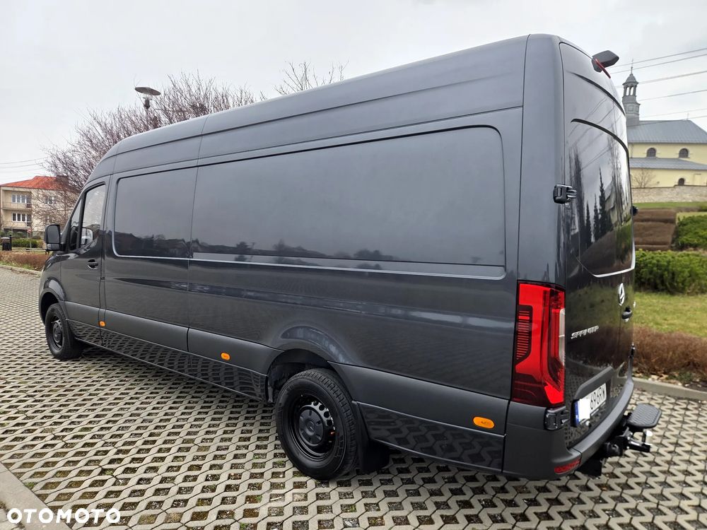 Mercedes-Benz Sprinter - 11