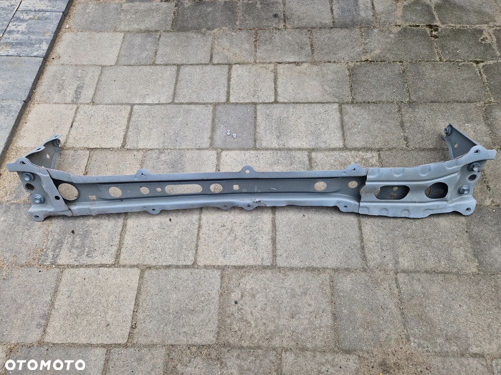 Dolna belka pod chlodnice Yaris Cross - 2