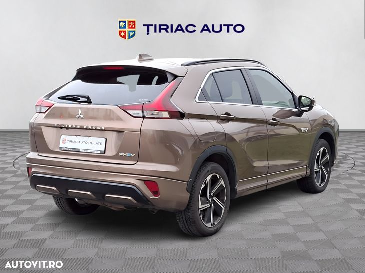 Mitsubishi Eclipse-Cross - 6