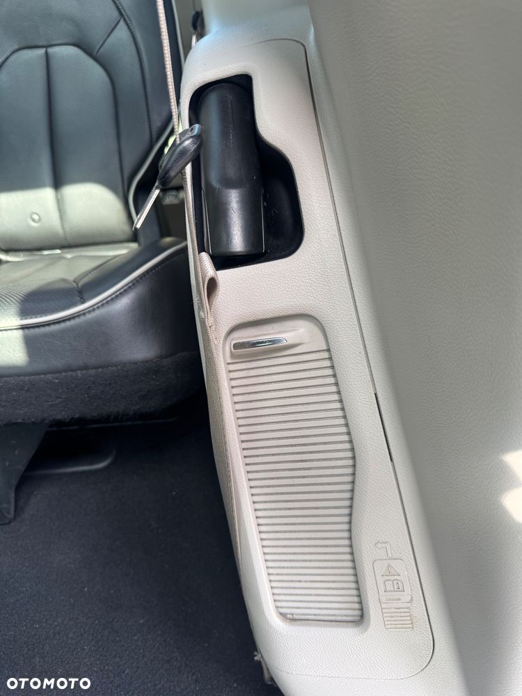 Chrysler Pacifica - 40