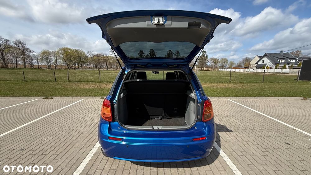 Suzuki SX4 - 10