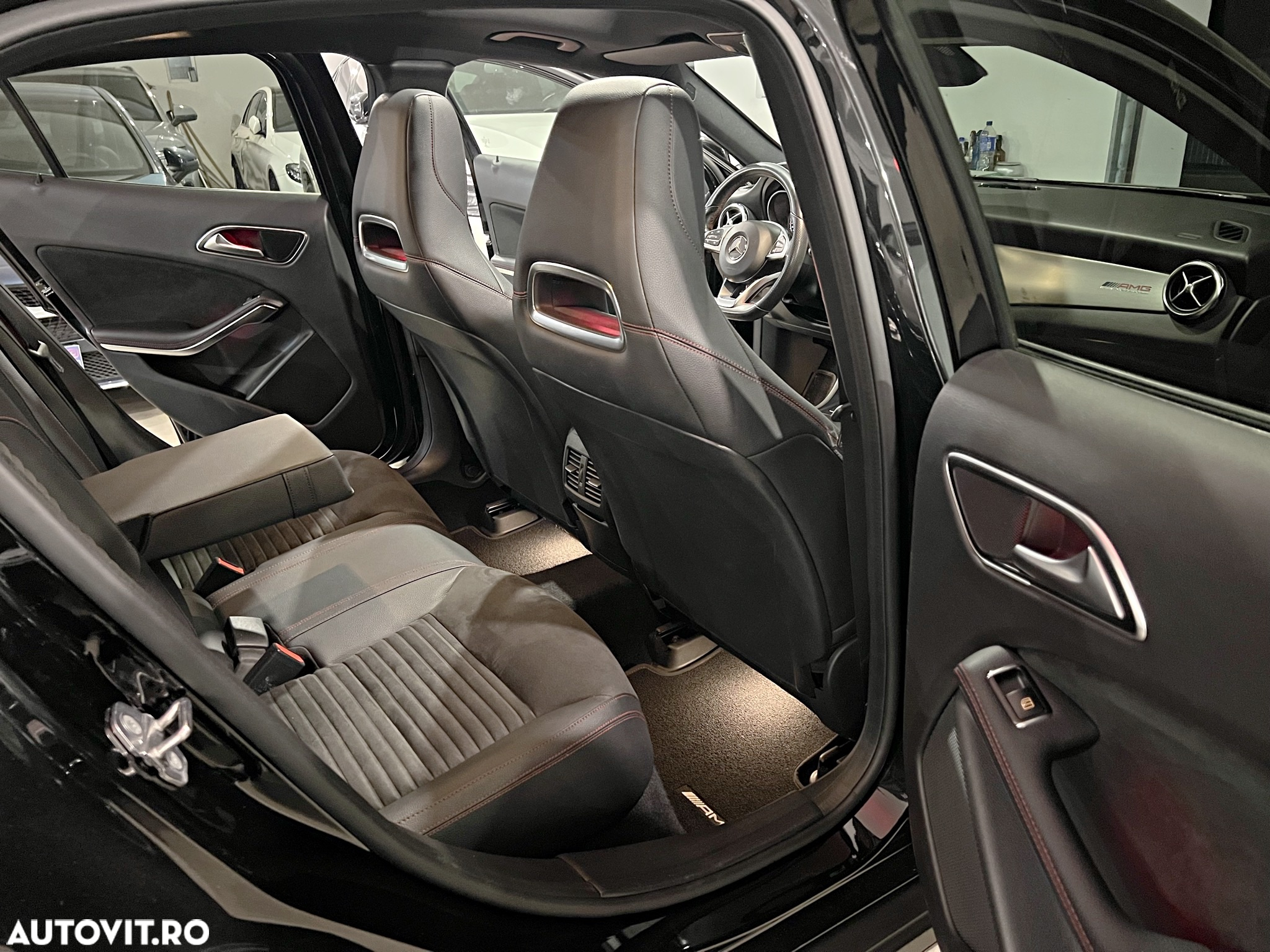 Mercedes-Benz GLA 220 d 4Matic 7G-DCT AMG Line - 11