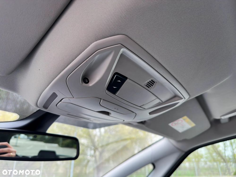 Ford S-Max 2.0 TDCi DPF Titanium - 24