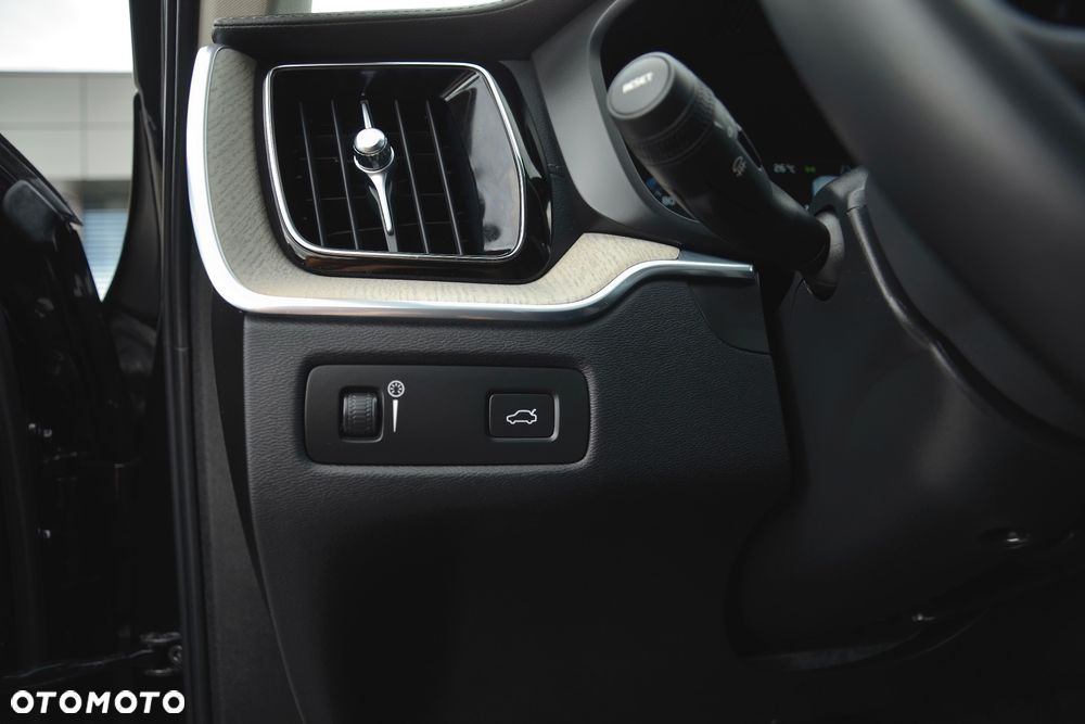 Volvo XC 60 D4 Inscription - 16