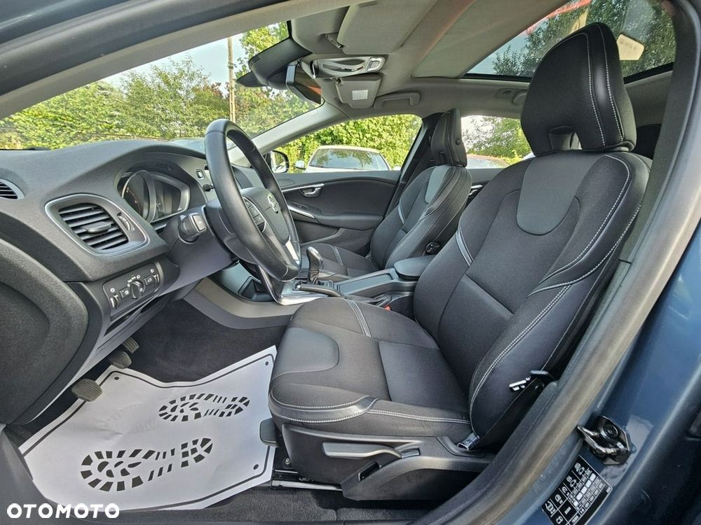 Volvo V40 D2 Momentum - 10