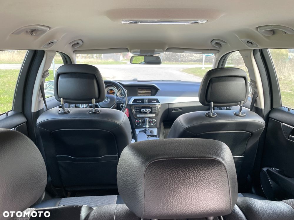 Mercedes-Benz Klasa C 180 BlueEFFICIENCY 7G-TRONIC Avantgarde - 21