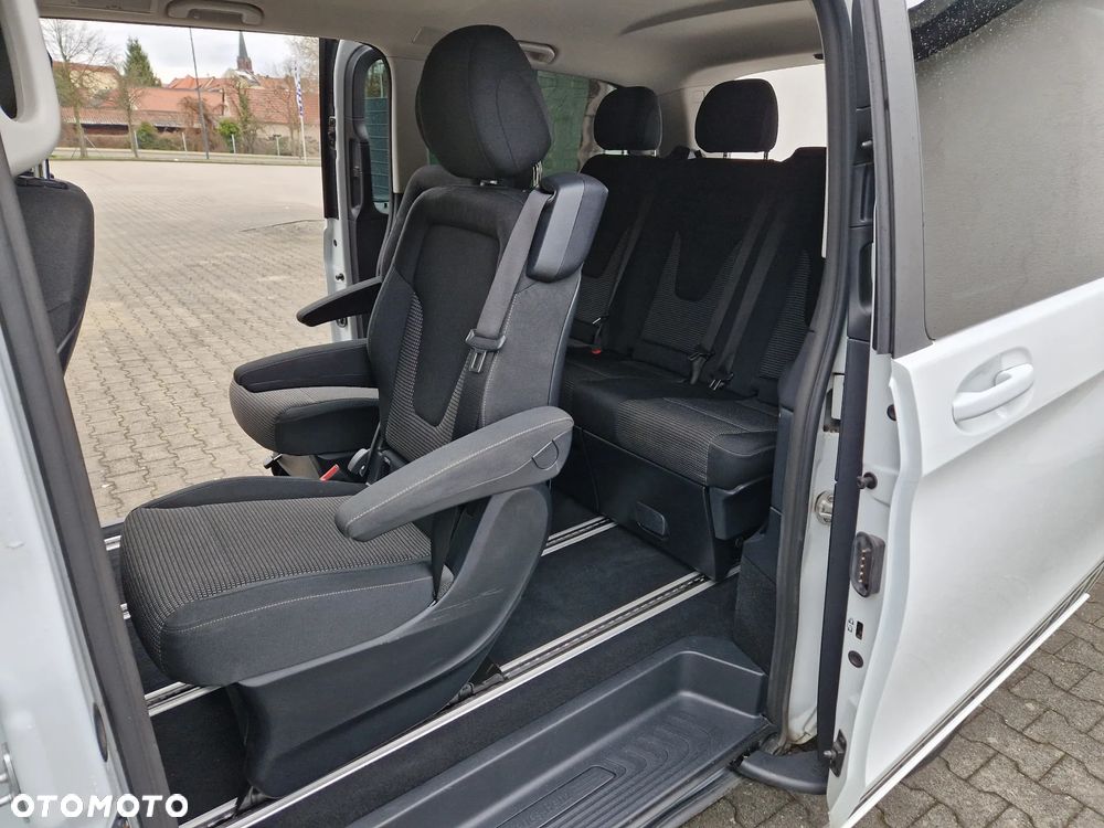 Mercedes-Benz Klasa V 220 d lang 9G-TRONIC - 13