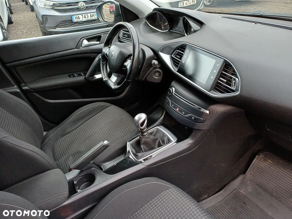 Peugeot 308 BlueHDi FAP 130 Stop & Start Allure - 12