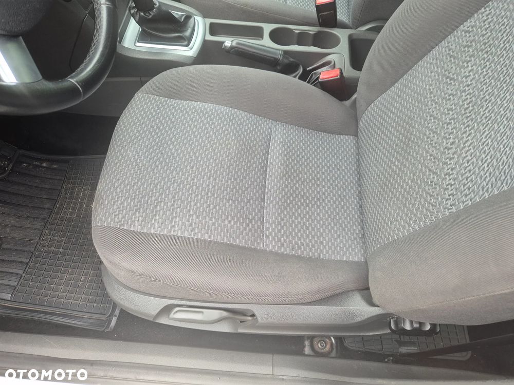 Ford Focus 1.6 16V Ambiente - 18