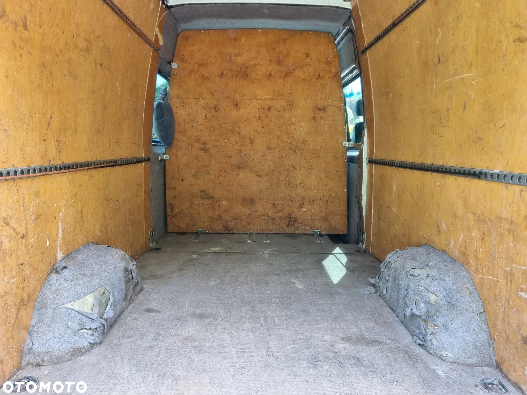 Mercedes-Benz Sprinter - 9