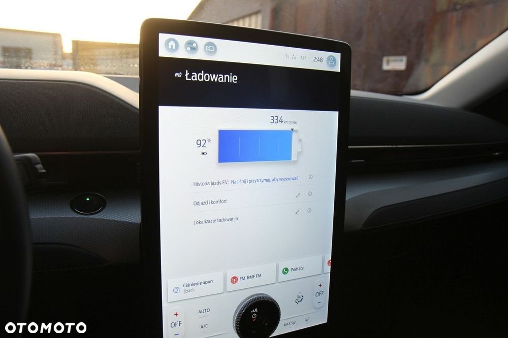 Ford Mustang Mach-E - 24