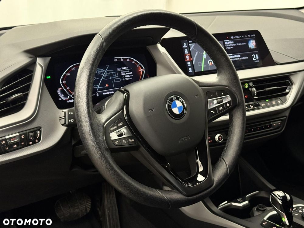 BMW Seria 1 - 17