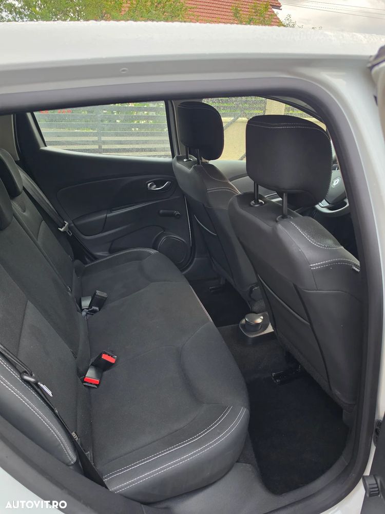 Renault Clio - 14