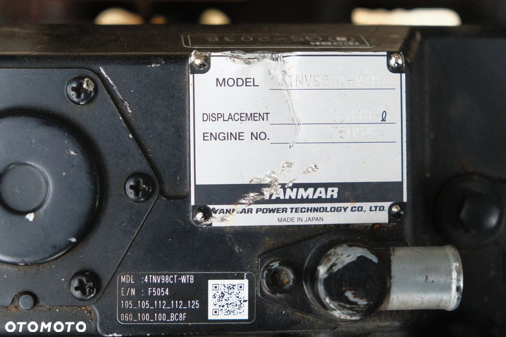 silnik  YANMAR model 4TNV98CT-WTB  rok 2021/04 - 11