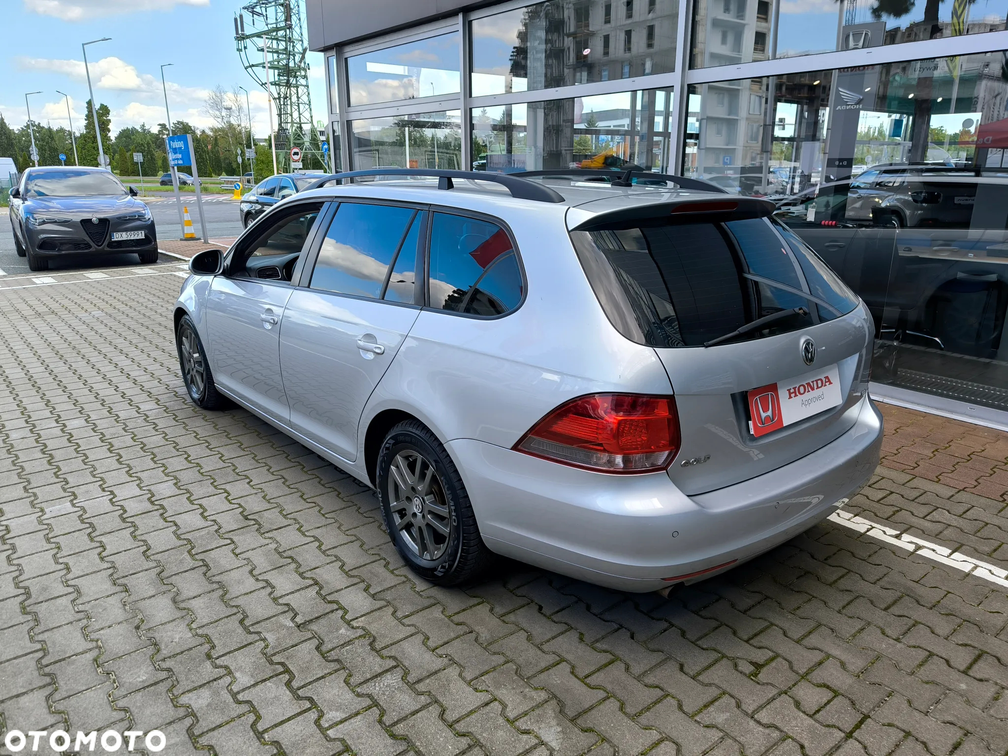 Volkswagen Golf VI 1.6 TDI Comfortline - 4