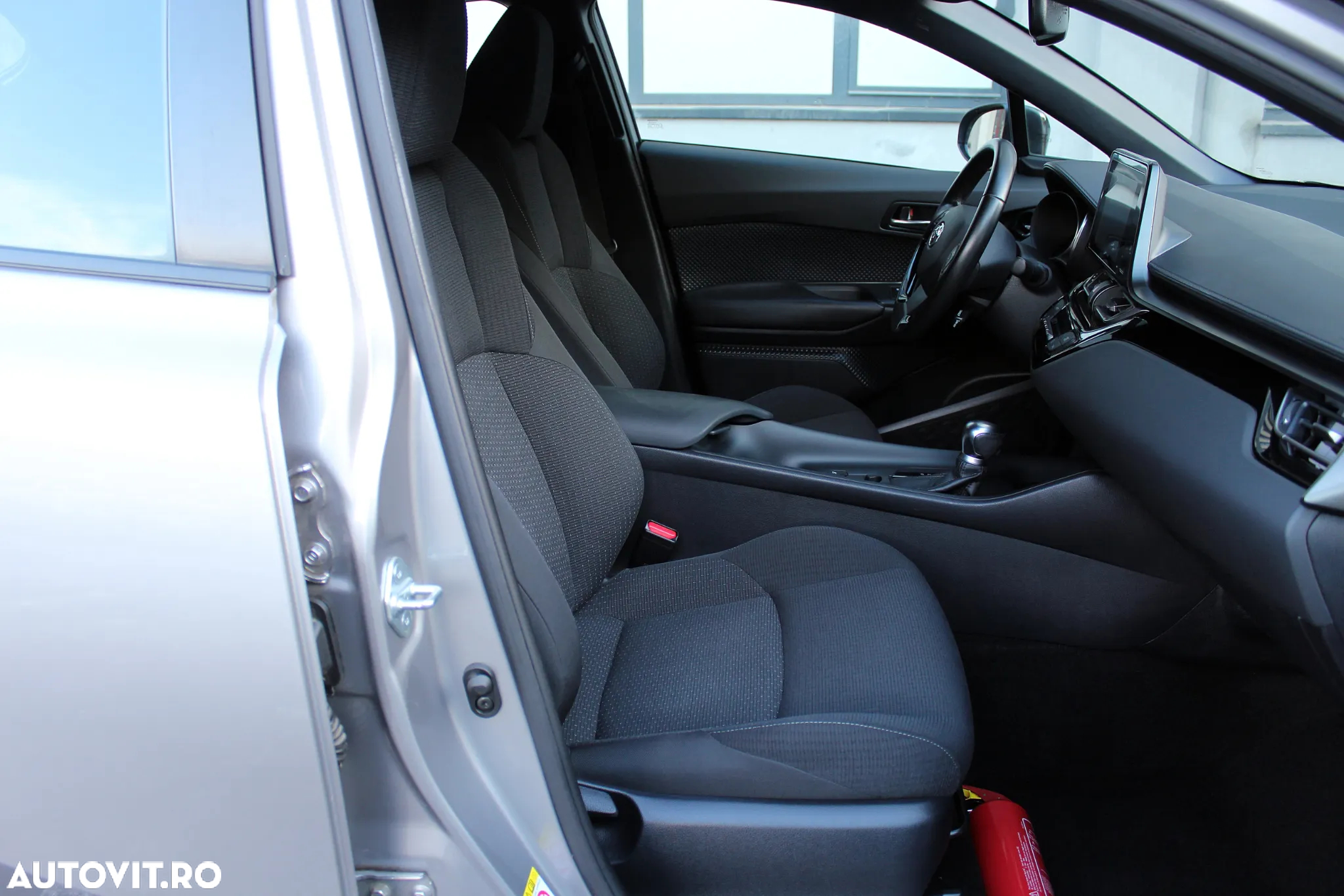 Toyota C-HR 1.8 HSD 122 CP 4x2 CVT Style - 9