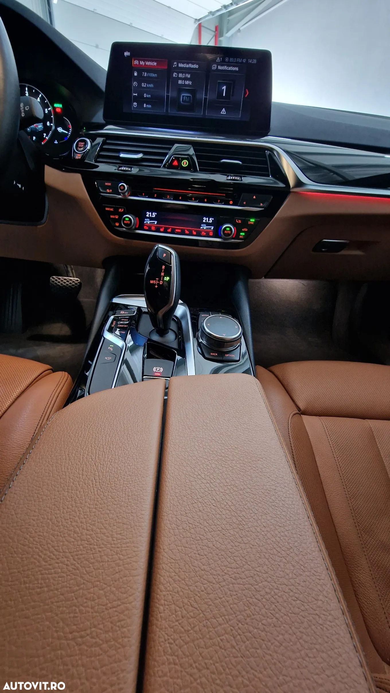 BMW Seria 5 540i xDrive Touring Aut. Sport Line - 19