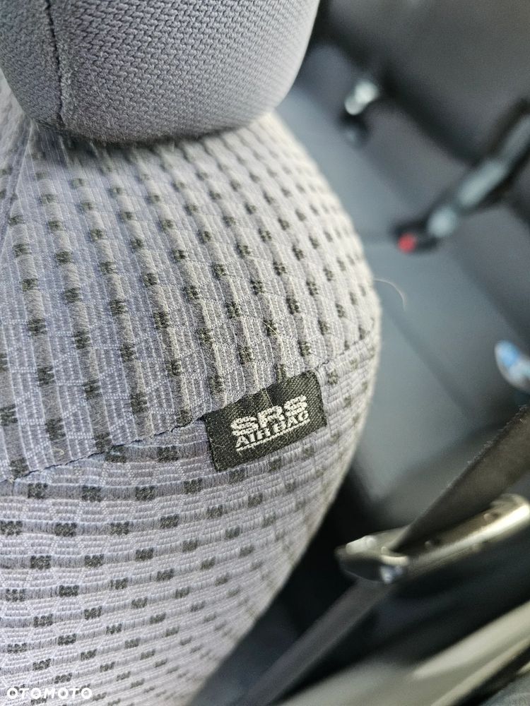 Mitsubishi Pajero - 20