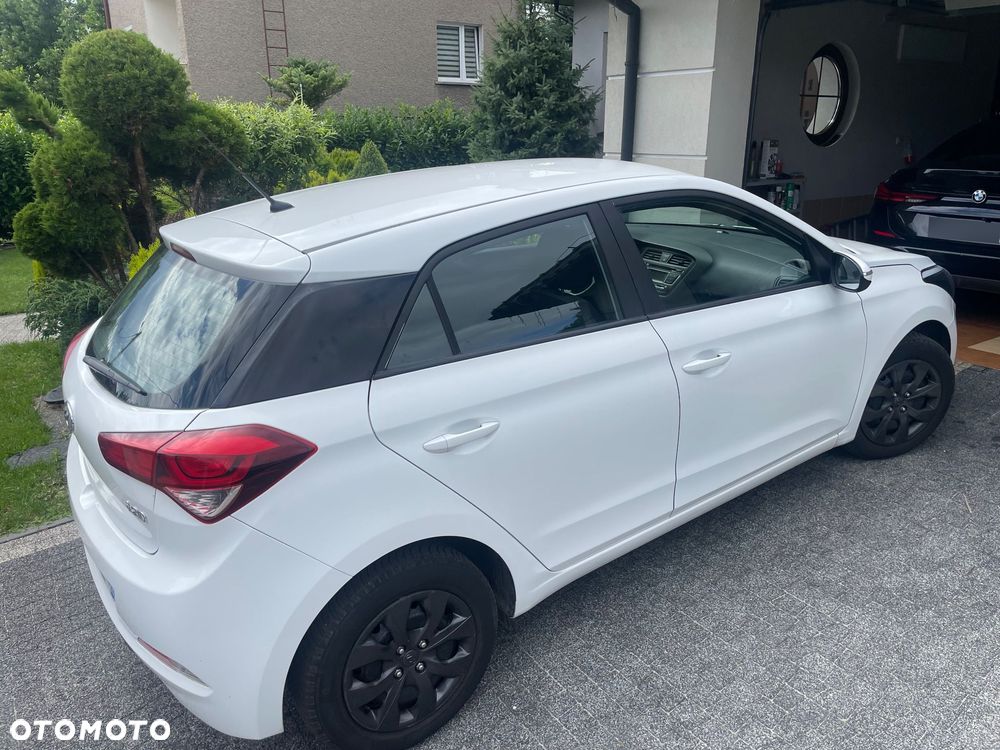 Hyundai i20 blue 1.2 Style - 4