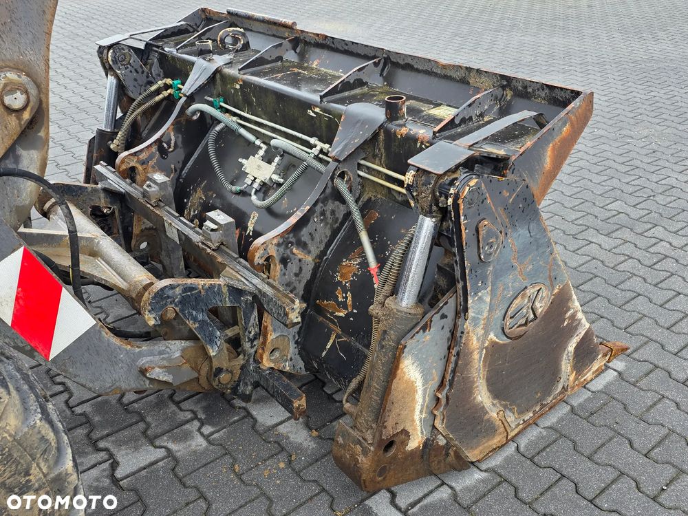 Volvo L30B-ZX, 2013 ROK, ŁYŻKA OTWIERANA + WIDŁY - 11