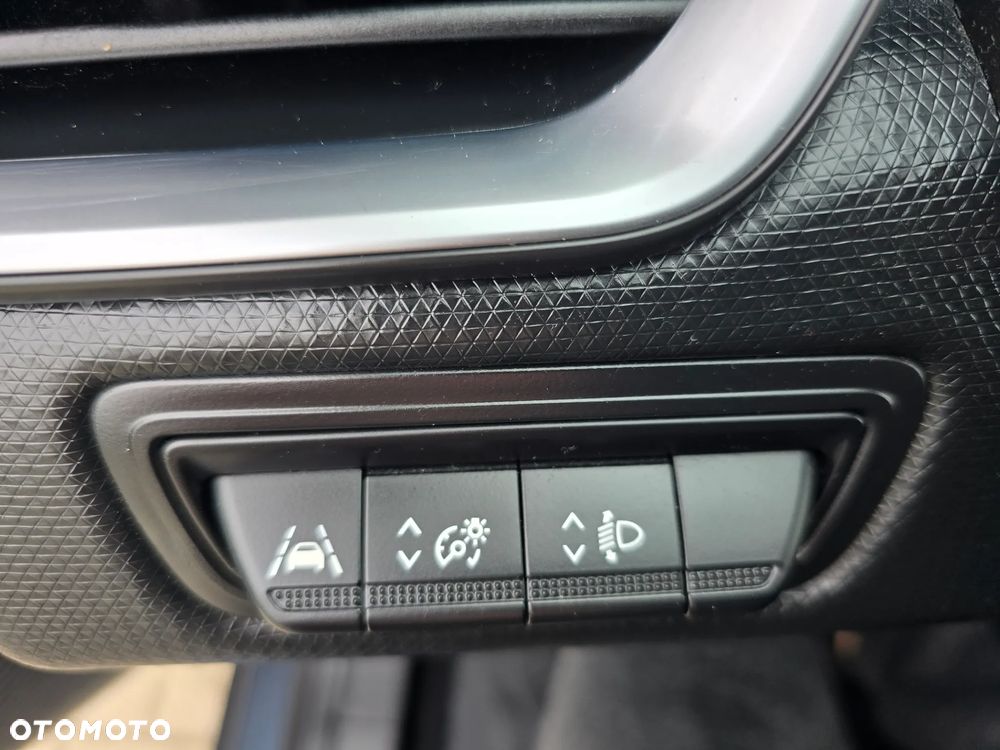 Renault Clio 1.0 TCe Zen - 24