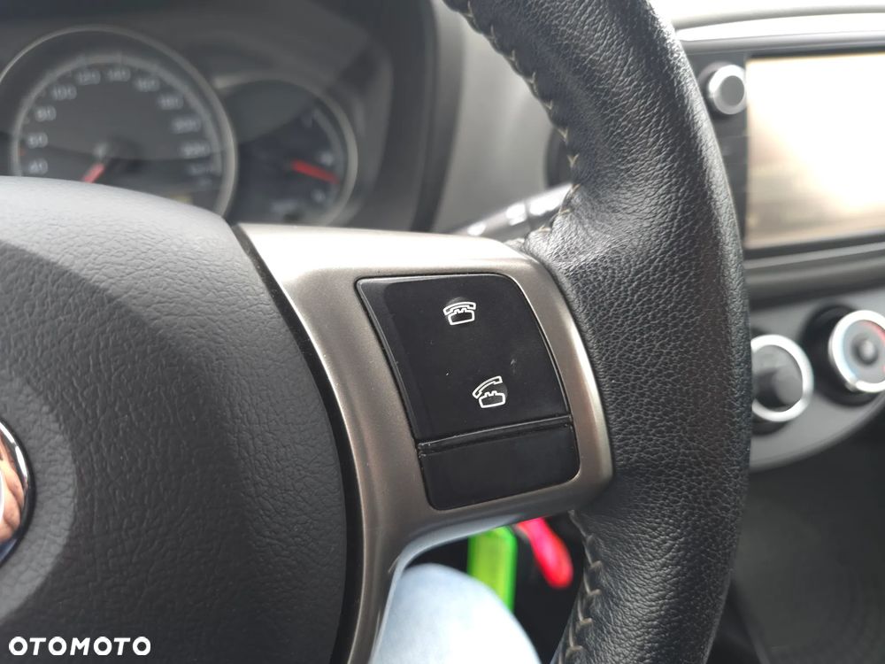 Toyota Yaris 1.33 Premium EU6 - 23
