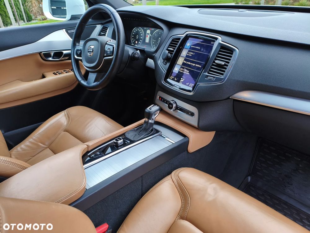 Volvo XC 90 D5 AWD Geartronic Momentum - 13