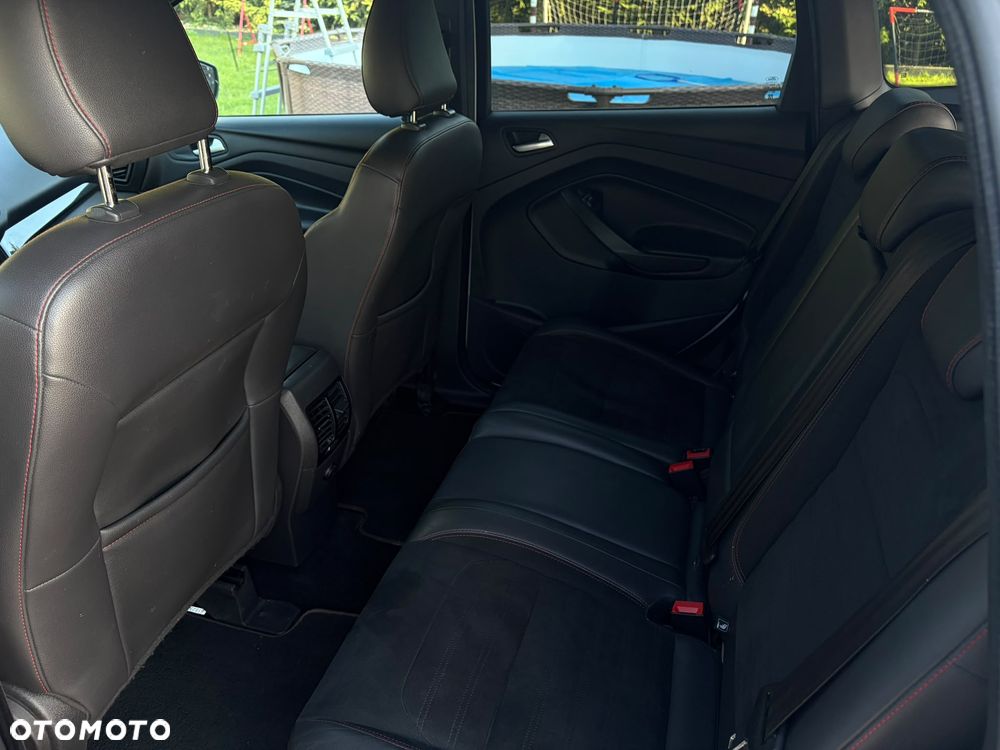 Ford Kuga 2.0 TDCi 4x4 ST-Line - 10
